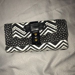 Chevron Print Wallet